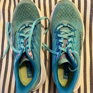 Hoka Mach 6 "Cloudless & Waterpark" color 7.5